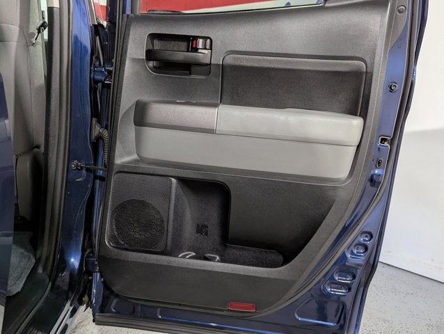 2013 Toyota Tundra 4WD Truck 4.6L 8 Cyl Double Cab 4.6L V8 6-Spd AT (Natl)