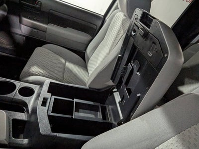 2013 Toyota Tundra 4WD Truck 4.6L 8 Cyl Double Cab 4.6L V8 6-Spd AT (Natl)