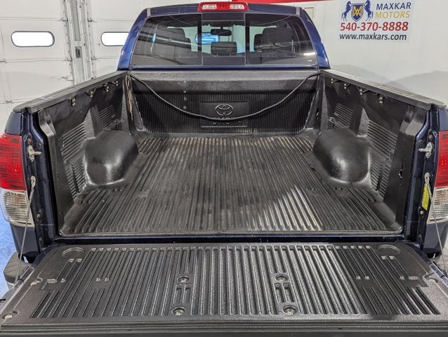 2013 Toyota Tundra 4WD Truck 4.6L 8 Cyl Double Cab 4.6L V8 6-Spd AT (Natl)