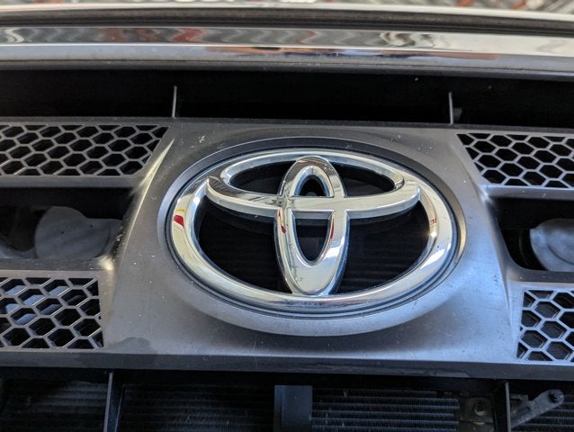 2013 Toyota Tundra 4WD Truck 4.6L 8 Cyl Double Cab 4.6L V8 6-Spd AT (Natl)