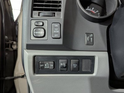 2012 Toyota Tundra 4x4 Double Cab 4.6L V8 6-Spd AT