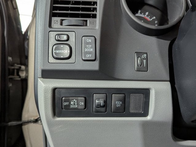 2012 Toyota Tundra 4x4 Double Cab 4.6L V8 6-Spd AT