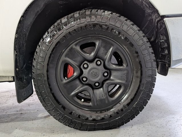 2012 Toyota Tundra 4WD Truck 5.7L 8 Cyl Double Cab 5.7L V8 6-Spd AT