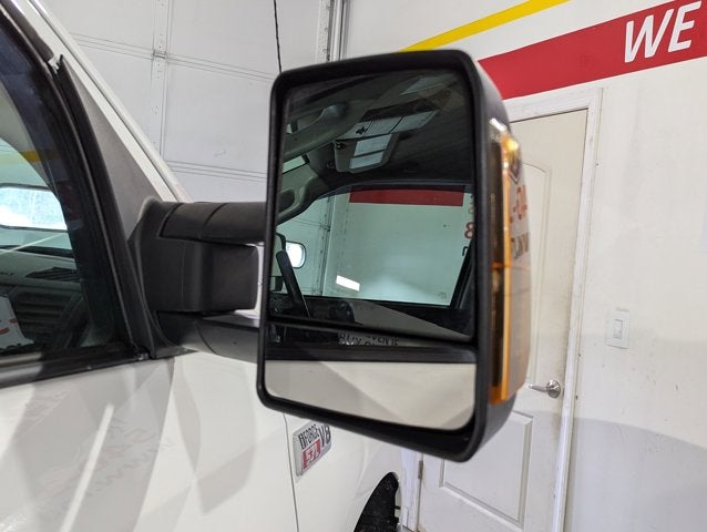 2012 Toyota Tundra 4WD Truck 5.7L 8 Cyl Double Cab 5.7L V8 6-Spd AT