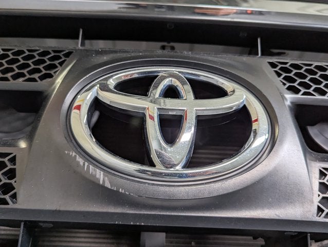 2012 Toyota Tundra 4WD Truck 5.7L 8 Cyl Double Cab 5.7L V8 6-Spd AT