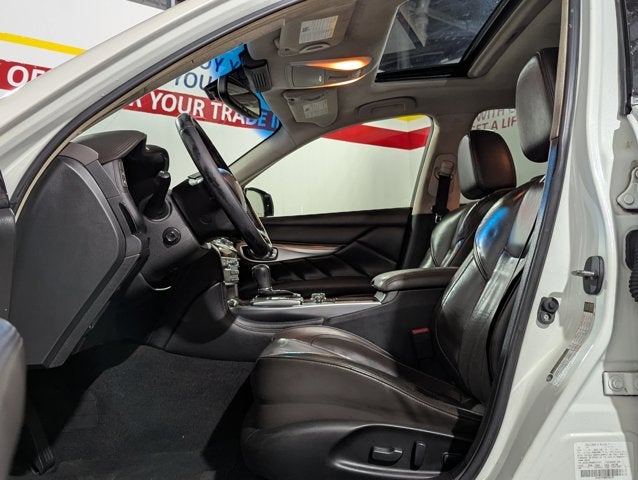 2016 INFINITI Q70L 4dr Sdn V6 AWD