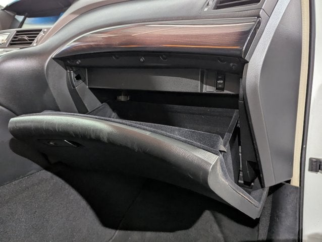 2016 INFINITI Q70L 4dr Sdn V6 AWD