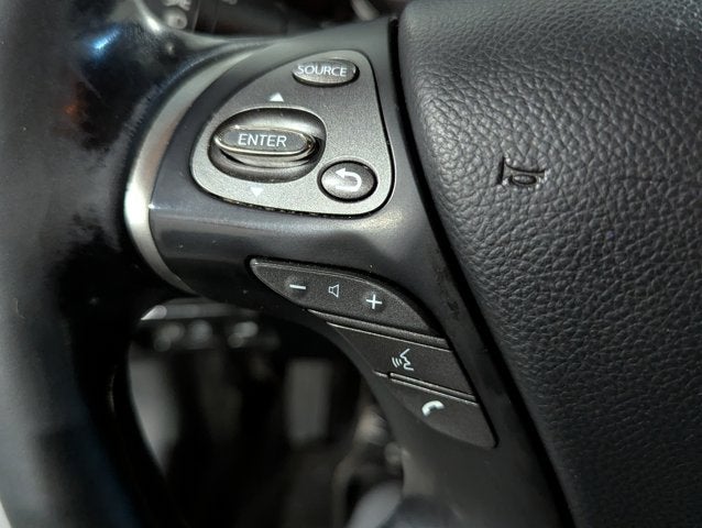 2016 INFINITI Q70L 4dr Sdn V6 AWD