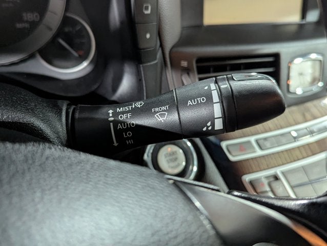 2016 INFINITI Q70L 4dr Sdn V6 AWD