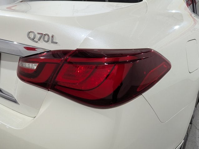 2016 INFINITI Q70L 4dr Sdn V6 AWD
