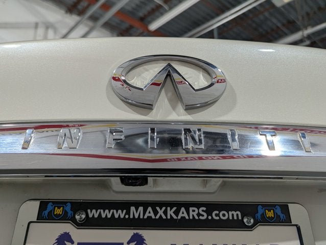 2016 INFINITI Q70L 4dr Sdn V6 AWD