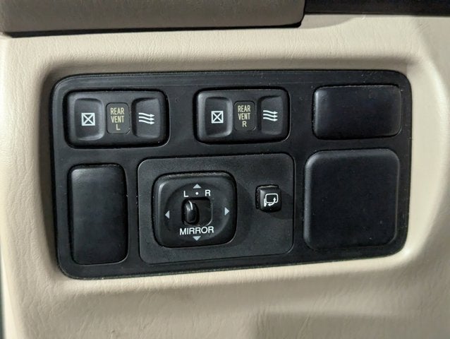 2001 Lexus LX 470 4dr SUV