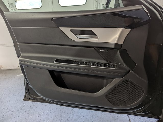 2019 Jaguar XF AWD Sedan 25t Prestige AWD