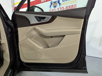 2019 Audi Q7 2.0L 4 Cyl Turbo AWD SE Premium 45 TFSI quattro