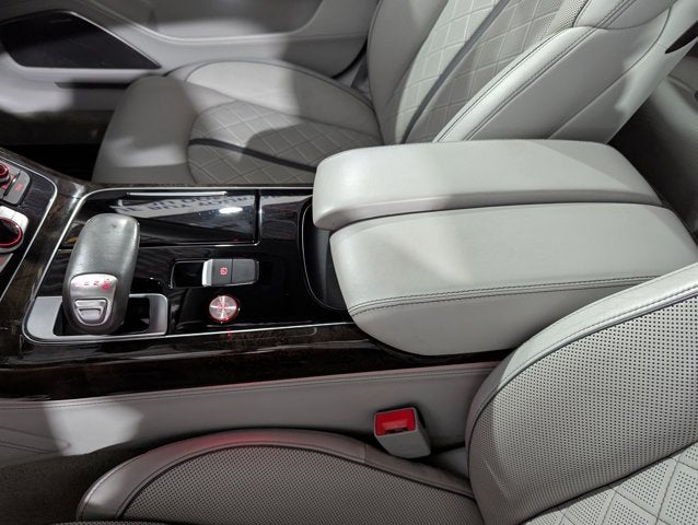 2015 Audi S8 4.0L V8 AWD 4dr Sdn