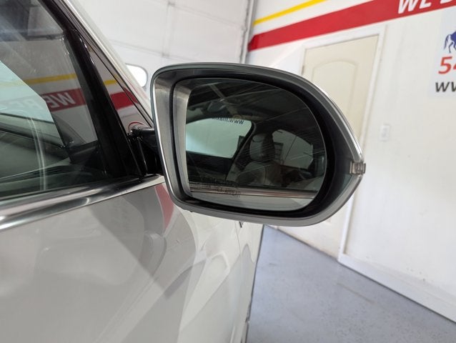 2015 Audi S8 4.0L V8 AWD 4dr Sdn